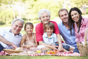 Caregivers in Camden CT: Perfect Picnics with Elderly Loved Ones